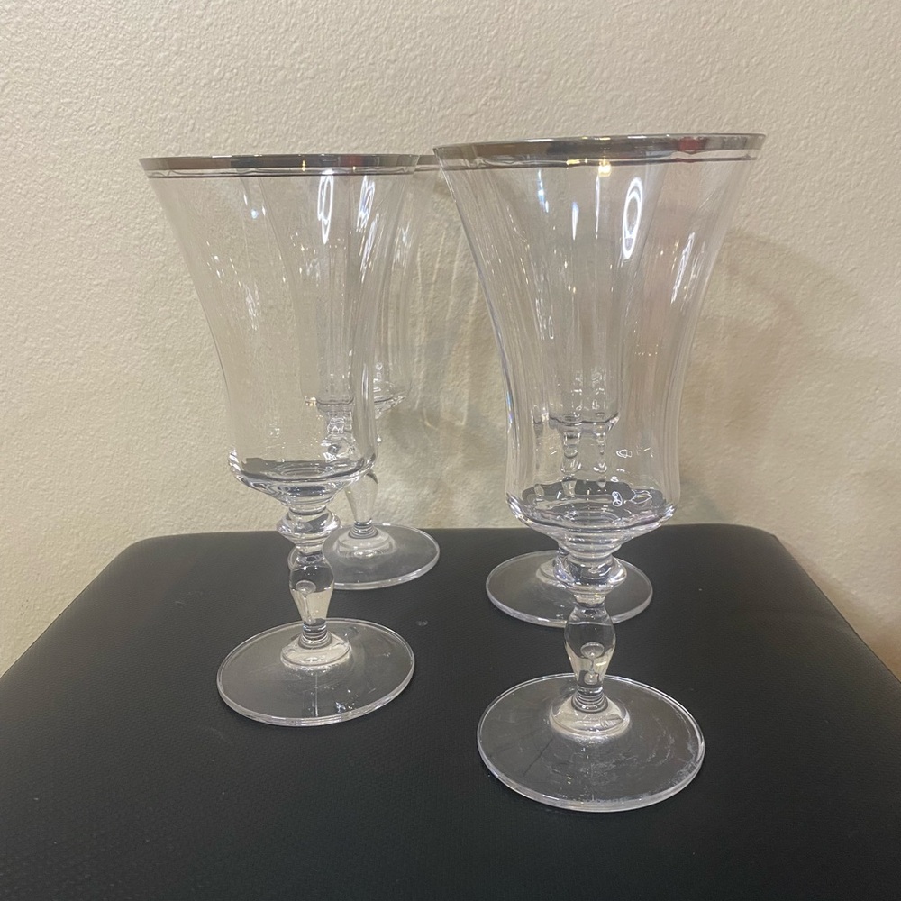 Elegant Clear Wine Glass Set OF 4 with Silver Rim